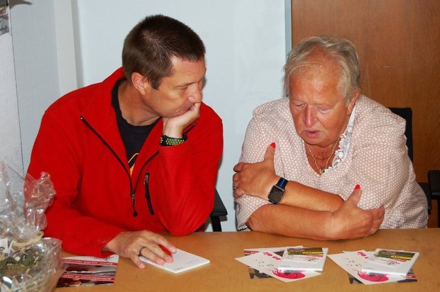 01.09.2018 Torsten Daiber und Edeltraud Tümmers grübeln beim Radio-Workshop Foto: 01.09.2018 Torsten Daiber und Edeltraud Tümmers grübeln beim Radio-Workshop